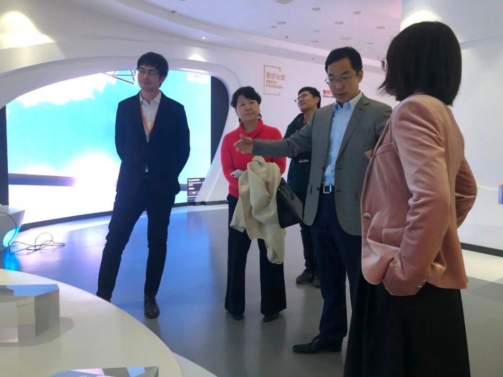 Huang Xiaodong, Chairman and Secretary of the Party Committee of Shandong Pharmaceutical Industry Design Institute, visited Jerei.